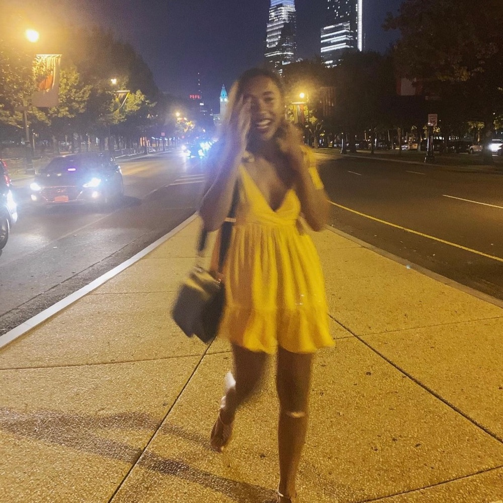 Cute yellow/ mustard tied strapped dress!